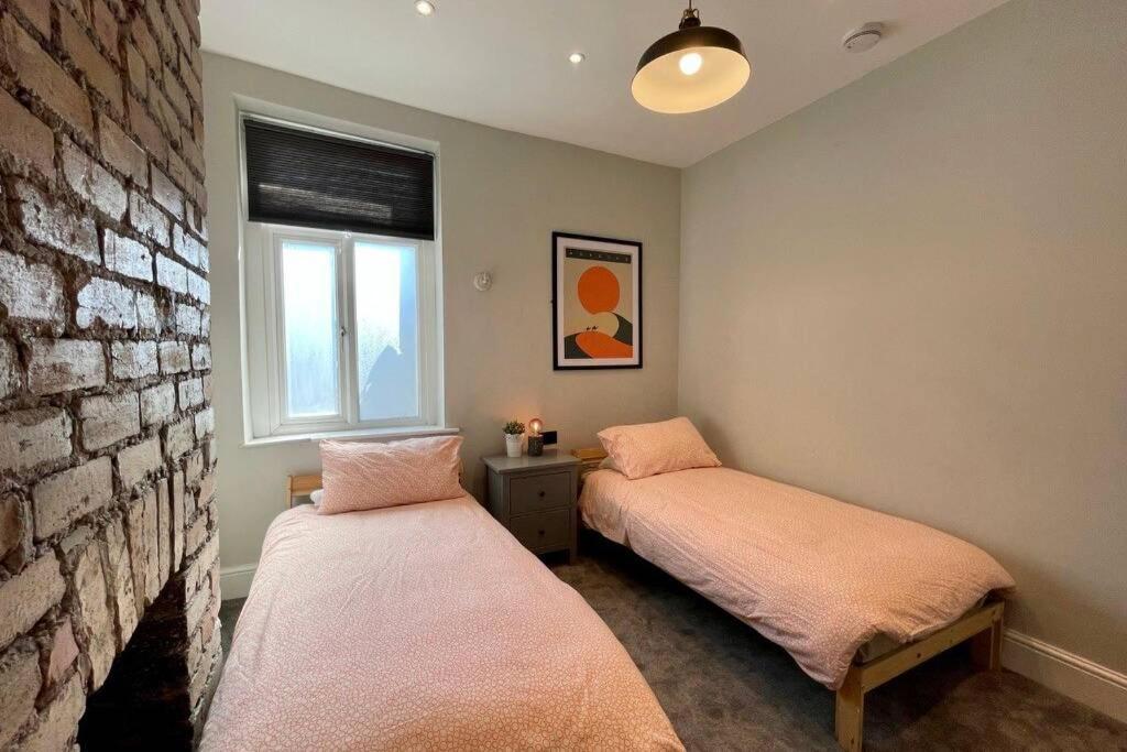 Large House Near Victoria Park For Groups, 10 Mins Bus To City Centre Cardiff Exterior foto